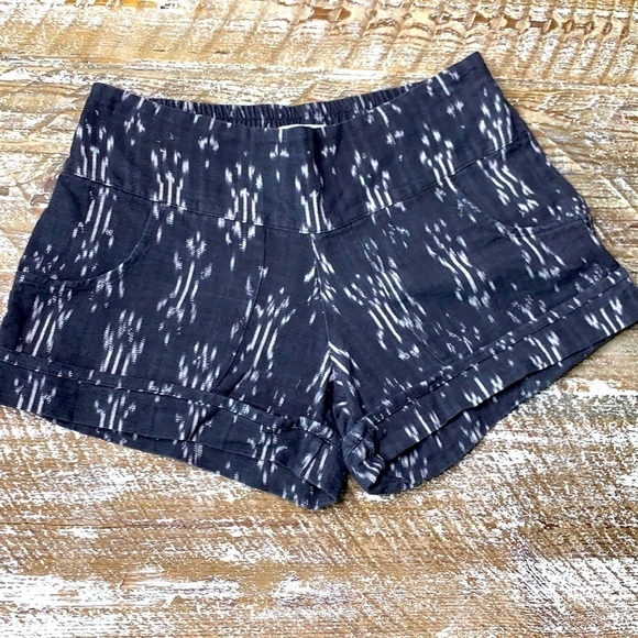 Passion Lilie Betty Ikat shorts - Picture 2 of 6
